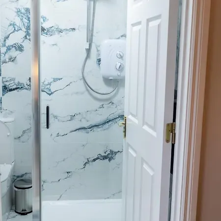 公寓 Sarahs Away From Luxury 恩尼斯